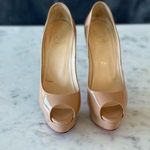 Christian Louboutin lady peep size 39